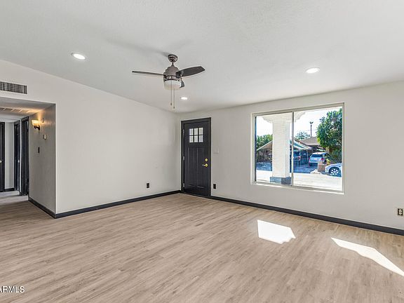 4th image of 4924 W HIGHLAND Avenue