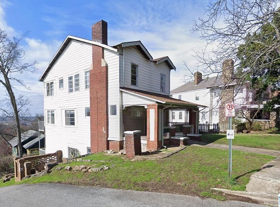 1st image of 2900 Rhodes Cir