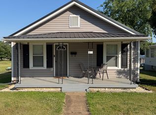 811 9th St, Altavista, VA 24517