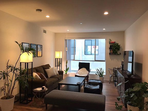 4th image of 11260 Mississippi Ave #302