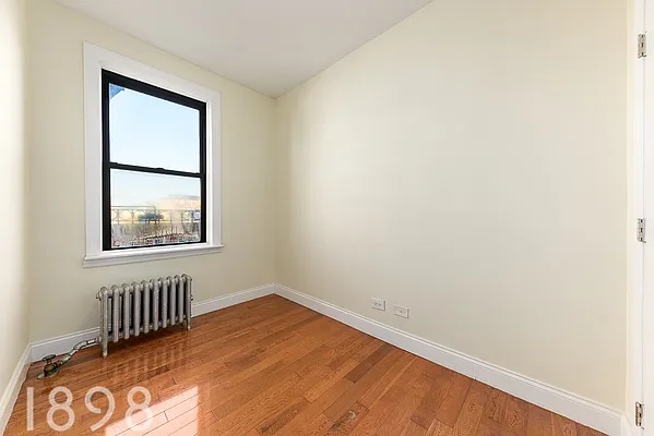 Rented by A&E Real Estate Management | media 11