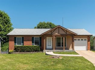 2554 Weymouth Dr, High Ridge, MO 63049