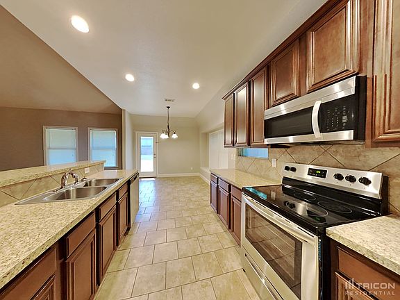 5th image of 3007 Flowering Springs Dr