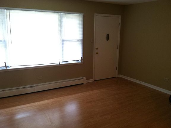 4th image of 37 King Arthur Ct APT 7