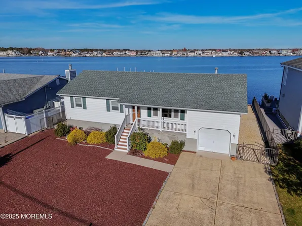 1828 Ensign Ct, Toms River, NJ 08753