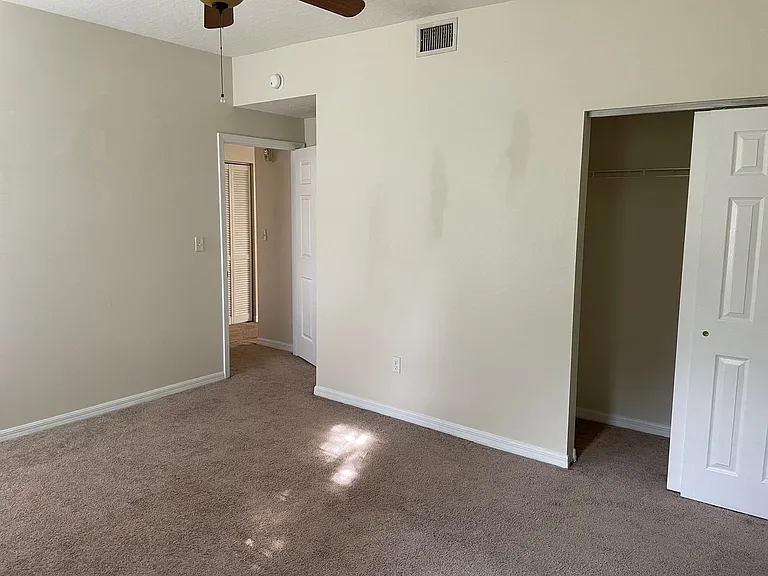14 Carmalt St — Photo 8