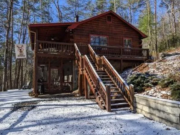 555 Cherry Lake Dr, Blue Ridge, GA 30513