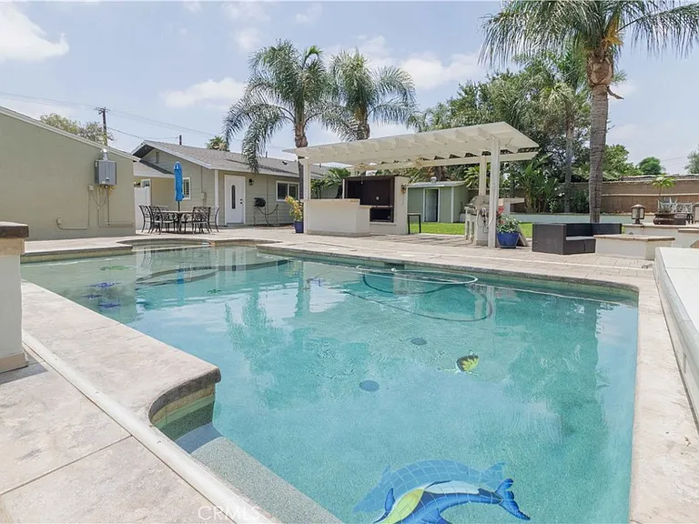 10249 Jurupa Rd — Photo 10