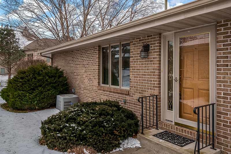 1st image of 7218 Weathered Oak Ln #0