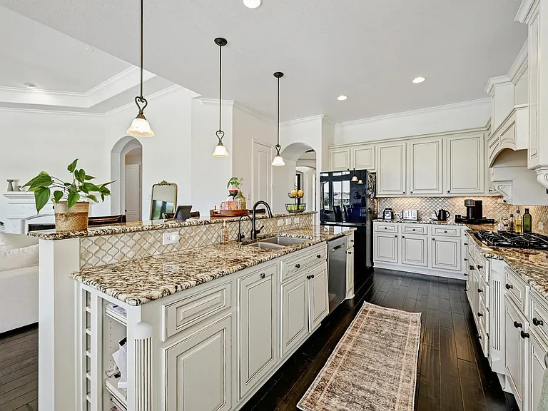 4303 Woodledge Pl — Photo 13