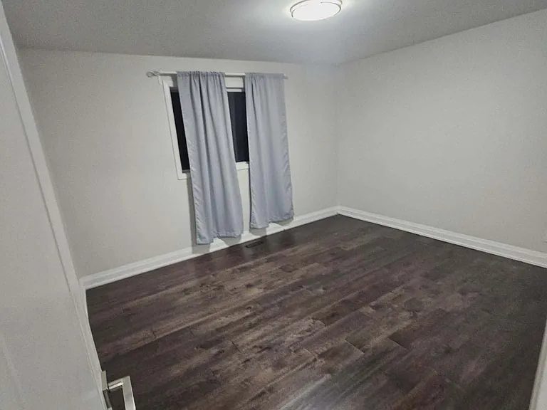 82 John Lindsay Ct #UPPER — Photo 16