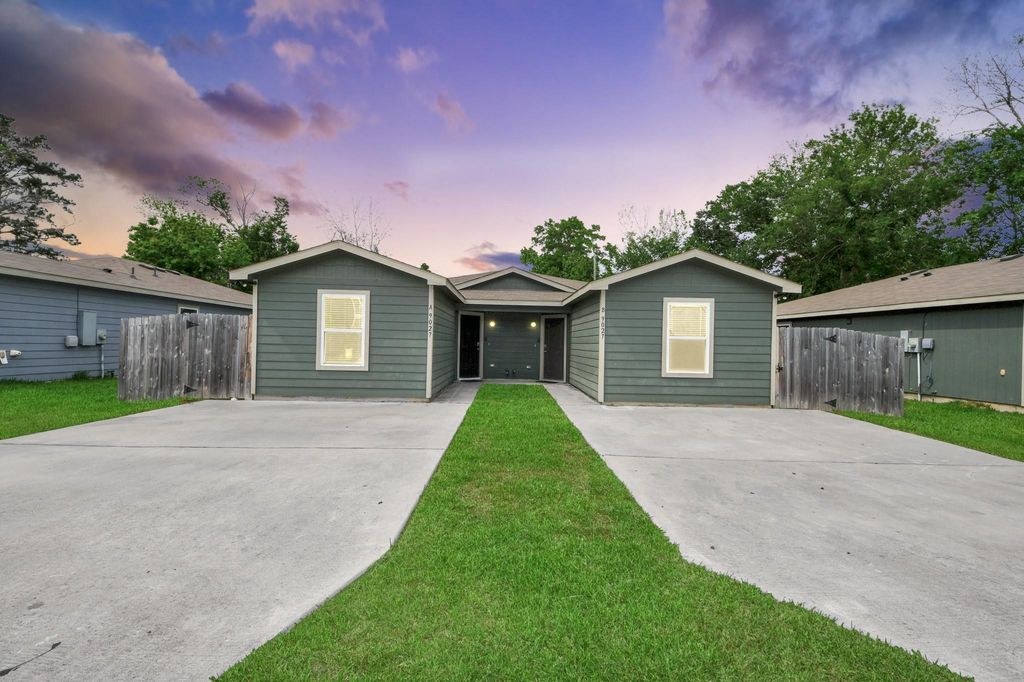 9027 Madera Rd #A/b, Houston, TX, Houston