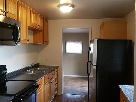 4th image of 1108 S Lundstrom St