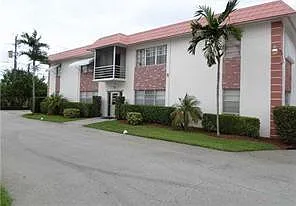 2 bed, 1.5 bath, 826 sqft, $1,750 — Photo 1