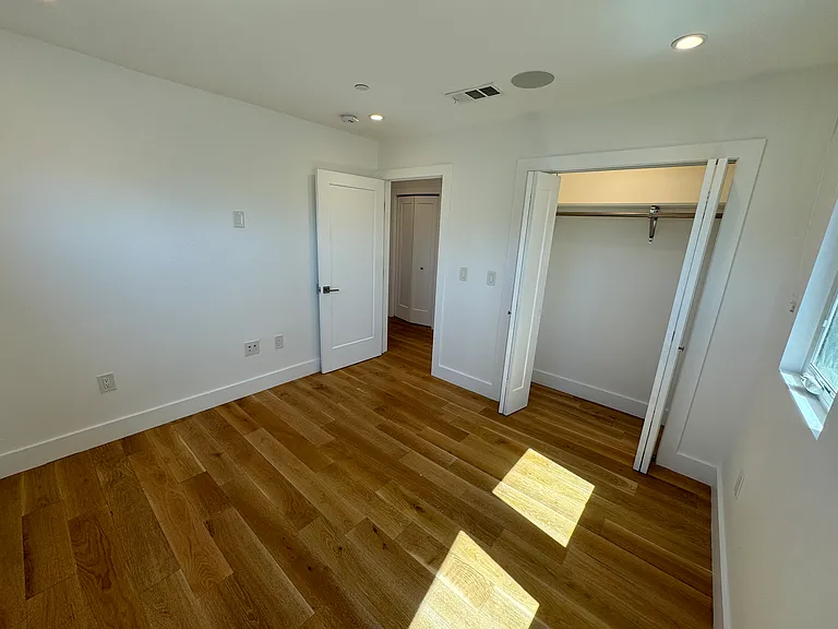 429 N Lomita St — Photo 16