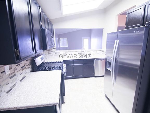 5th image of 1830 Capilano Ln
