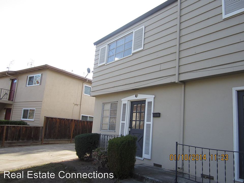 1st image of 996A College Dr
