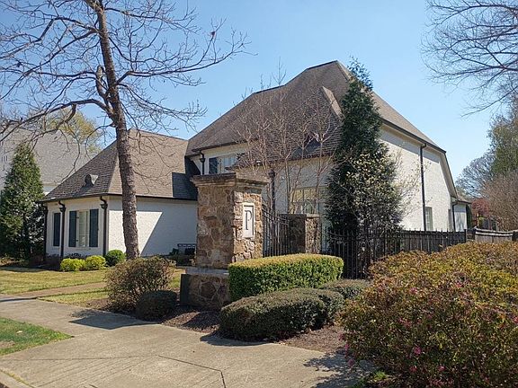 2nd image of 8641 Woodlane Dr