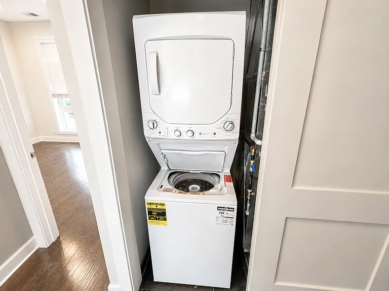 4818 Main St #203 — Photo 6