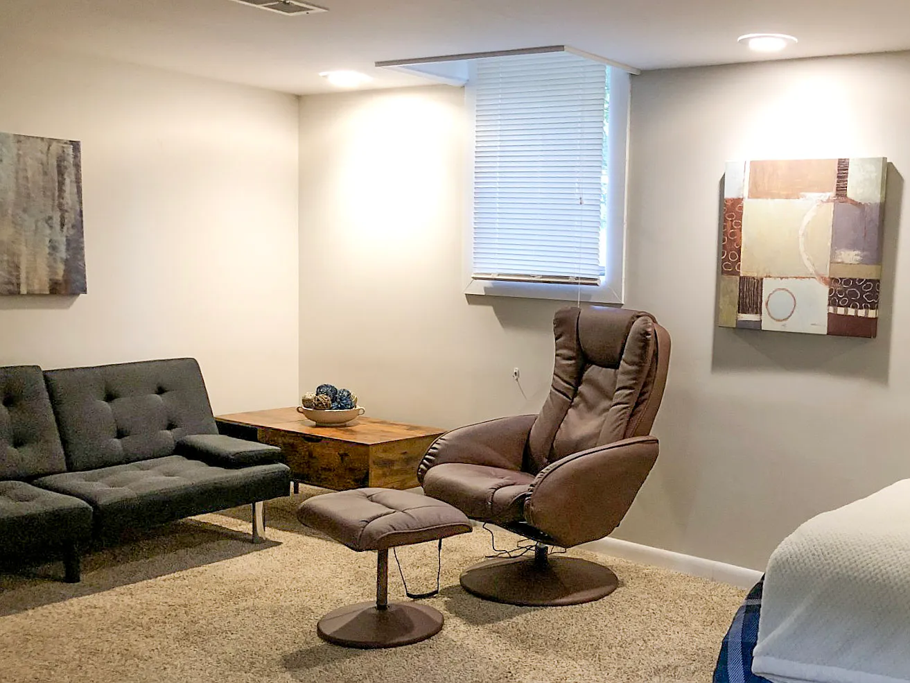 Studio, 700 sqft, $750 — Photo 2