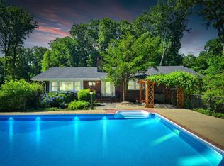 14A Berry Hill Rd, Oyster Bay Cove, NY 11771