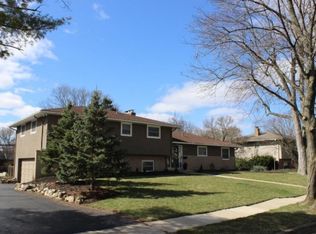 2215 Nayland Rd, Columbus, OH 43220