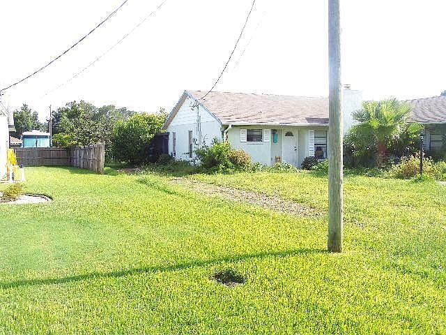 2nd image of 4719 Chicago St