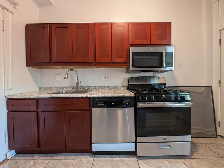 3822 N Fremont St #2 — Photo 3