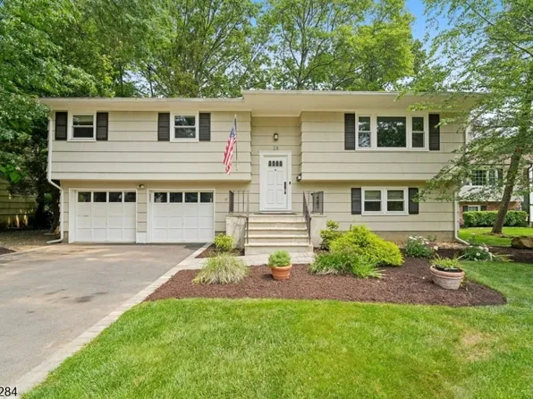 28 Personette Ave, Verona Twp., NJ 07044