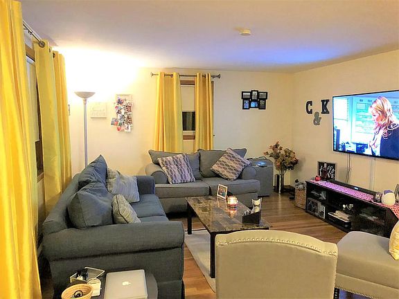 4th image of 101 Liberty St Unit 2