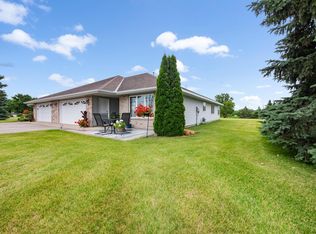 320 Voyager Dr, Alexandria, MN 56308