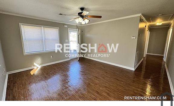3rd image of 101 Navy Cir