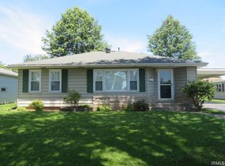 107 High St, Loogootee, IN 47553