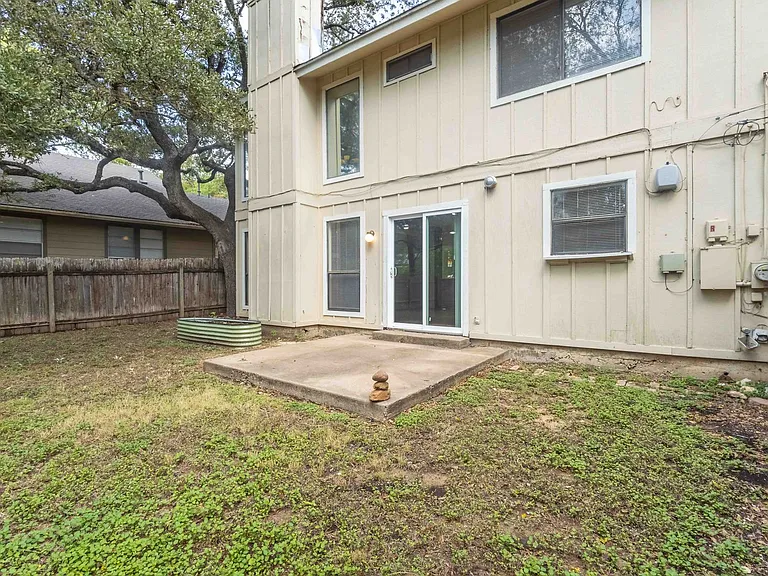 3901 Knollwood Dr — Photo 29