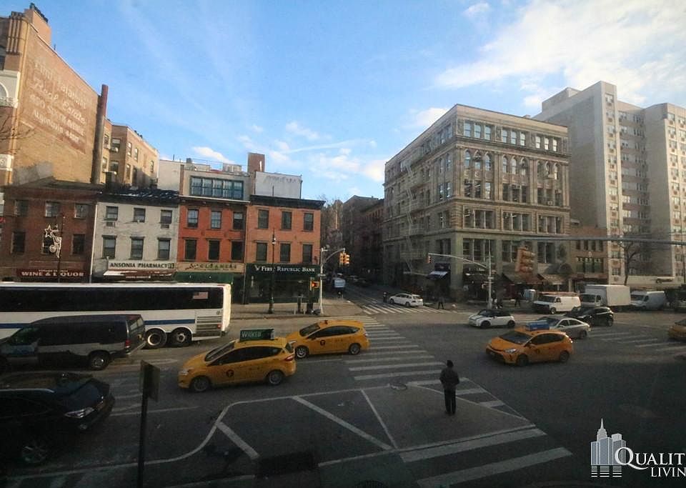1st image of 447 6th Ave #2