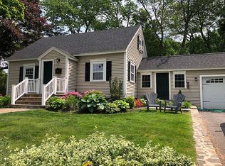 8 Hemlock St, North Andover, MA 01845