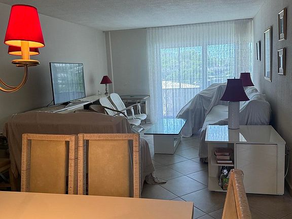 5th image of 220 Kings Point Drive #210