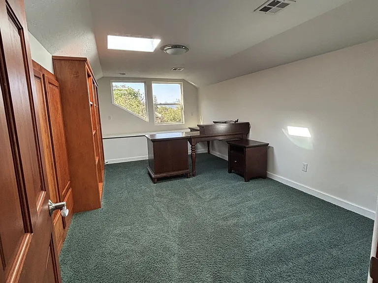 1755 NE Sunset Ln — Photo 7