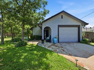 511 N 2nd St, Sanger, TX 76266