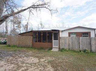 864 Saint Rose Rd, Grand Ridge, FL 32442