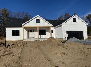 128 Virginia Pl, Saratoga Springs, NY 12866