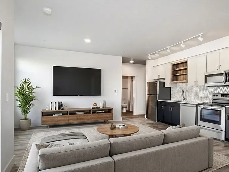 The Eliana Apartments — Photo 23