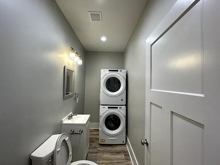 339 N 35th Ave — Photo 7