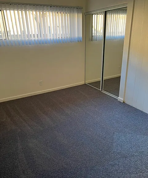 El Camino Apartments — Photo 34