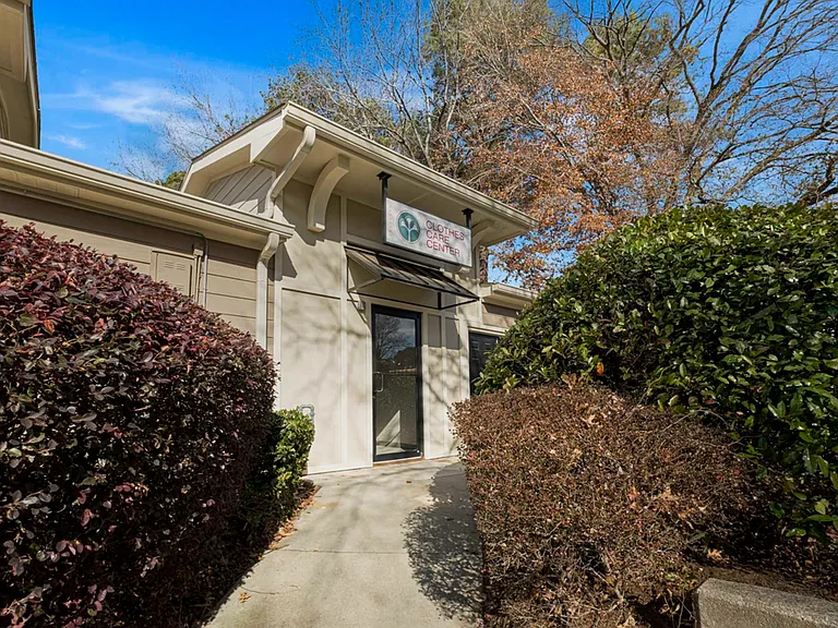 Springdale Glen — Photo 27