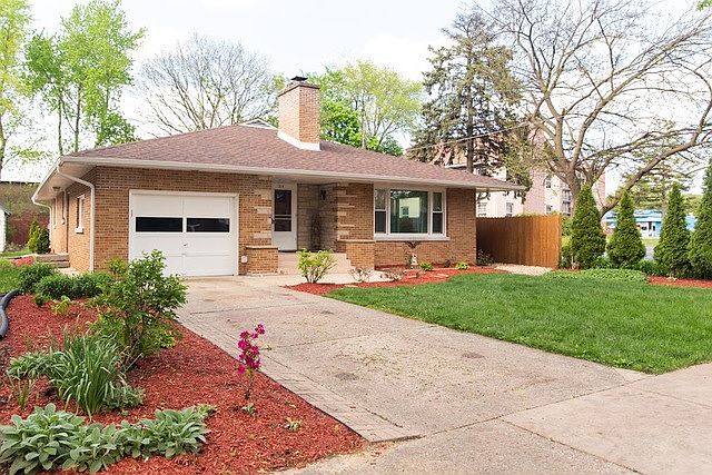 1st image of 215 Lawndale Ave