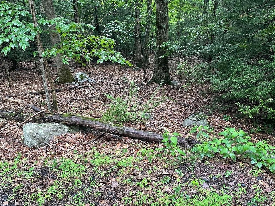 2nd image of 420 Lakota Ln