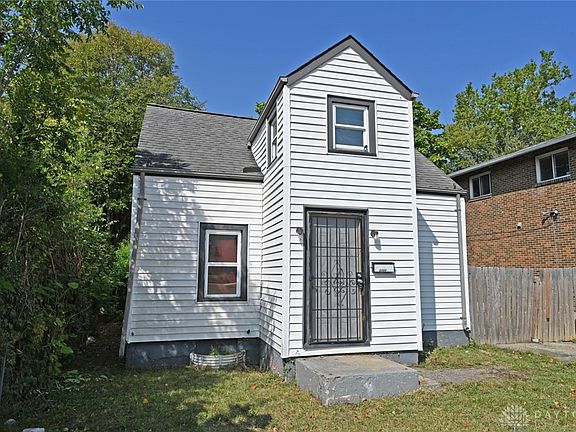 3rd image of 2127 Kensington Dr