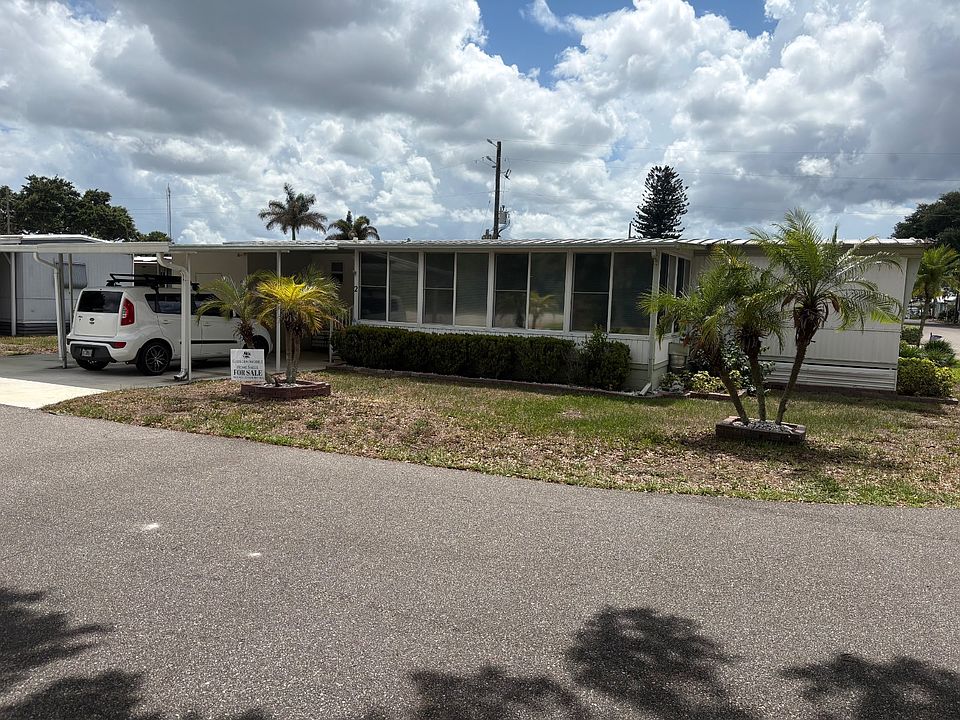 1st image of 2 Pine Aire Cir