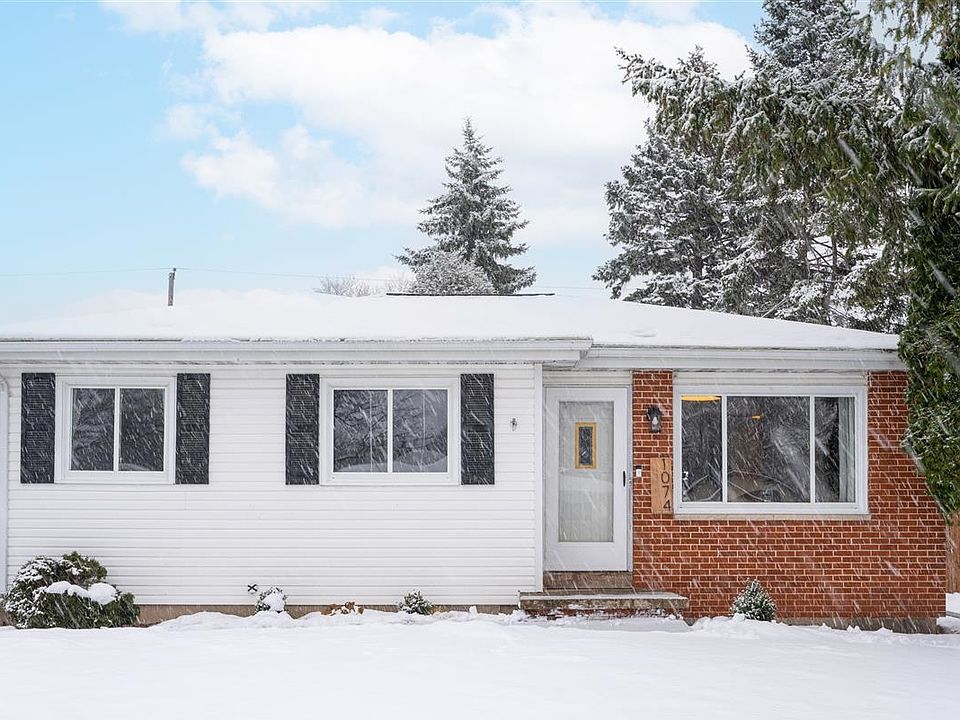 1st image of 1074 Oxford Ct